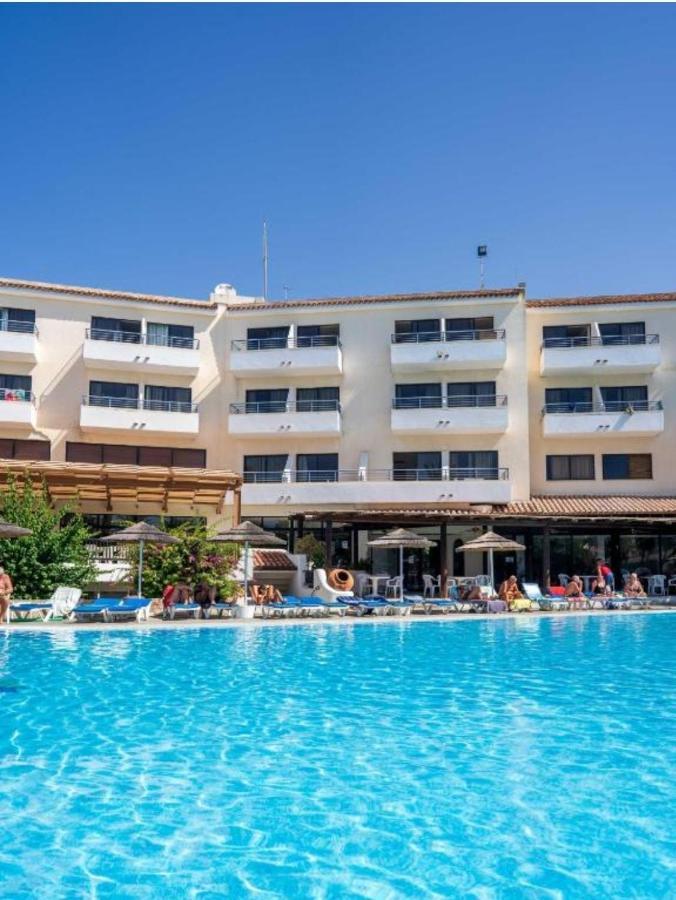 Nice Holiday Apartment Paphos Exteriör bild