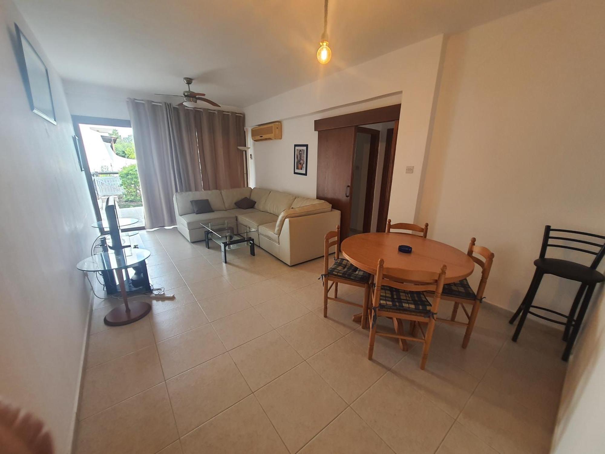 Nice Holiday Apartment Paphos Exteriör bild