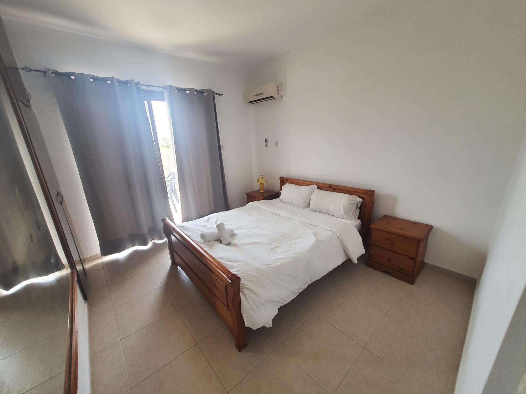Nice Holiday Apartment Paphos Exteriör bild